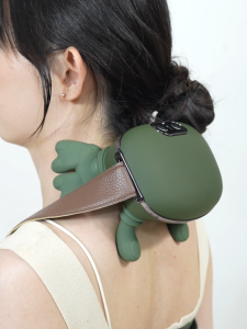 Máy massage cổ vai gáy mô phỏng bàn tay kết hợp chườm nóng hồng ngoại siêu nhẹ Bảo hành 12 tháng