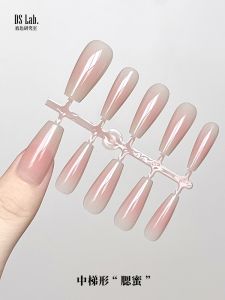 Wear-able Nail Art Patches Long-lasting Beauty Nail Tips Medium Trapezoidal Blush Design Martini Pattern Nail Art Accessories