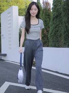 จัดส่งจากจีน [2025] ชุดป้องกันแสงแดดแบบเดียวกันกับ Banana กางเกงขากว้างผ้าไหมน้ำแข็งแห้งเร็วสำหรับผู้หญิง ป้องกันรังสียูวี หลวม กระชับสัดส่วน กีฬา ลำลอง กางเกงป้องกันแสงแดด 3.8