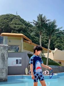 Đồ Bơi Bé Trai Đồ Bơi Bé Gái Thiết Kế Họa Tiết Cá Mập Chất Liệu Co Giãn Cho Bé Từ 15-36kg