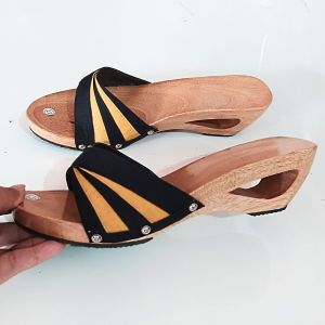 sandal kayu wedges natural 5cm / sandal kelom geulis wedges / wedges sandal / sandal kayu / sandal kekinian