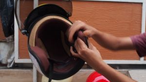 HELM BOGO CLASSIC BAHAN KULIT SINTETIS MOTIF JERUK SNI DEWASA PRIA DAN WANITA BOGGO RETRO KLASIK GLOSSY KACA DATAR CEMBUNG WARNA PUTIH