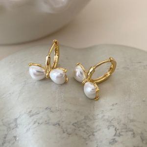 Golden Pearl Butterfly Knot Earrings Womens High-End Sensation Ear Cuff 2025 New Hot Unique Atmosphere Ear Jewelry