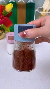 Moisture-Proof Seasoning Bottle Press Type 0.5g Quantitative Seasoning Jar Kitchen Spices Dispenser Jar Salt Pepper Sealed Seasoning Box