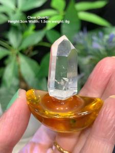 Iridescent Clear Quartz 🌈 Yuanbao Top Tower 👏👏👏彩光白啊塞🌈元宝顶天柱👏👏👏 “白水晶柱角有些许天然矿缺” 但是柱体还是彩光透透美美