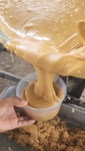 น้ำตาลมะพร้าวแท้ 100% Coconut Sugar น้ำตาลมะพร้าว ไม่ผสมน้ำตาลทราย ใช้ไม้พะยอมช่วยถนอมอาหาร แทนสารกันบูด ขนาด 500 กรัม เนื้อนิ่ม หอมหวานกลมกล่อม จากเตาท่าคา อัมพวา สมุทรสงคราม