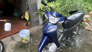 Máy Rửa Xe Hitachi 2 PIN 199V Cầm Tay Không Dây Áp Lực Cao Cho Mọi Loại Xe 2 PIN 199V 30000mAH Công Suất 1400W