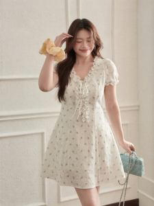 JULULOOK | Đầm Dáng Suông Cổ V Accentuating Eo Thiết Kế Tai Gỗ 3D Plus Size