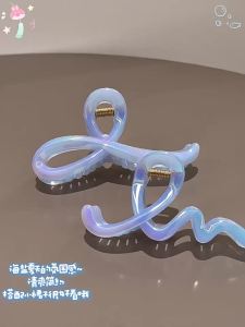 hellocandy | Atmospheric Blue Wavy Design Hair Clip for Half Up Hairstyle