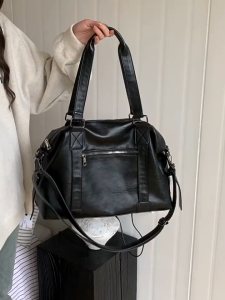 【SG Seller】Shoulder Bag Leather Large Capacity Fits A4 15" Laptop Shoulder Bag Travel Crossbody Luggage Bag Edgy Korea