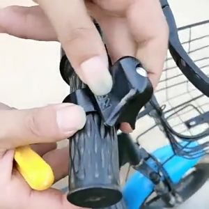 Electric Motorcycle Throttle Booster Handle Clip Grips Cruise Speed Control Assist Clamp Force Saver