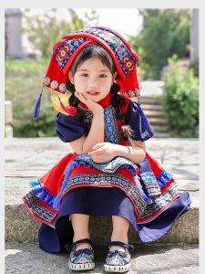 ชุดการแสดงสำหรับเด็กนักเรียนมัธยมต้น ชุดการแสดงสำหรับเด็กชายและเด็กหญิง เด็กชายเผ่าฮานี ผ้าฝ้ายผสมโพลีเอสเตอร์