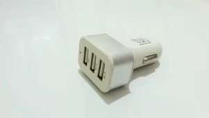 Adaptor Charger Mobil Saver Car Charger 3 in 1 3 Output Tanpa Kabel