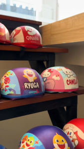 HELM ANAK CUSTOM NAMA KARAKTER CAT KITTY UNTUK USIA 1 2 3 4 5 TAHUN LUCU