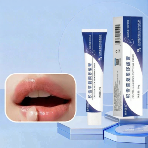 DONGYAN | Madecassoside Lip Darkening Remover Cream