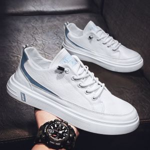 Sepatu Sneaker Pria Terbaru Gaya Elegan Putih dengan Detail Biru