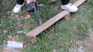 เลื่อยไฟฟ้าไร้สายสปริงเกอร์ 48V พร้อมแบตเตอรี่ Li-ion 2 ชิ้น ความเร็วปรับได้ เลื่อยมือถือพกพา ใช้งานง่าย