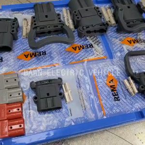 Ổ Cắm Ắc Quy Phích Cắm DIN80 80A 150 V Đầu Nối Nguồn Sạc Đầu Dương Chính Hãng REMA 80 Amp 150 Volt Cho Xe Nâng Pallet Xe Tải Xe Chơi Gôn Phụ Kiện Xe
