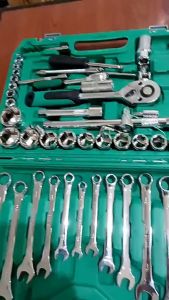 61pcs Automotive Repair Tools Set Socket Wrench Torque Ratchet Kit For Motorcycle Car/Truck Tool Box Torque Wrench Complete Hand Tool