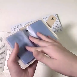 ที่ใส่บัตรหนัง กระเป๋าใส่บัตร ขนาดเล็กพกพาสะดวก ลายน่ารัก เหมาะสำหรับผู้หญิง ผู้ชาย