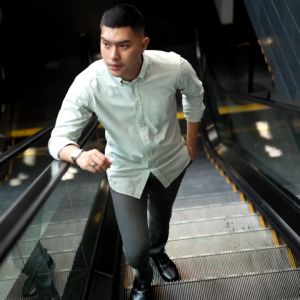 Celana Kantor Slimfit Pria: Desain Modern, Bahan Termurah