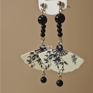 Retro Black Bead Fan Shaped Earrings Womens New Chinese Style National Trend Small Design Hanfu Ear Jewelry