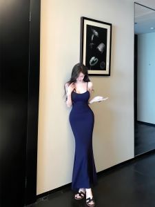 ชุดเดรสยาวคลุมเข่าแขนกุดเซ็กซี่สำหรับผู้หญิง ทรงเข้ารูป กระโปรงทรงหางปลา ชุดทำงานฤดูร้อน 2024 สำหรับผู้หญิง