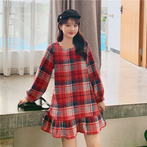 Womens Plaid Wool Dress Spring 2024 New Korean Style Sweet Retro Ruffle Hem Base Dress round Neck Loose Waist Long Sleeve