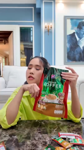 กาแฟศรีเรศ SRIRATE COFFEE กาแฟธัญญ่า ญาลีญ่า ศรีเรศ คอฟฟี่ 30 ซอง