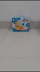 Mainan Bebek Bertelur Bump & Go Musik & Lampu bisa jalan