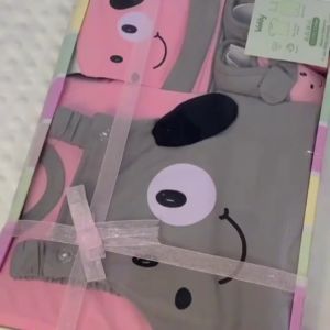 TAIYO KIDDY Gift Set Hampers Hadiah Baby Bayi Kado Lahiran Pakaian Bib Topi Jumpsuit Sarung Sepatu