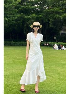 Gentle White Dress Womens Summer Niche Temperament Slim Looking Seaside Holiday V Neck Ruched Mid Length Long Length Skirt