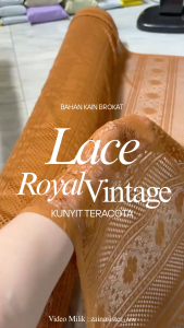 (05 meter) Kain Brokat Lace Vintage Royal Warna Kunyit Terracotta – Kain Premium untuk Kondangan & Wisuda