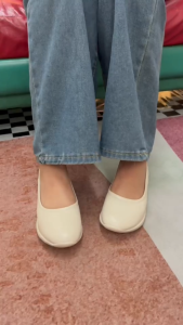 SOFT TOUCH 01 คัทชูรูปรุ่นพื้นนิ่มพิเศษ 2cm ส้น 1 นิ้ว หน้าเรียบ สามารถซัพพอร์ตได้ดี