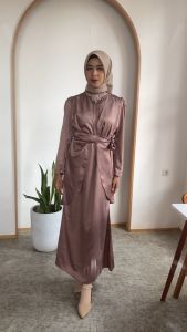 Gamis Putih Kondangan Terbaru Satin Silk Polos Payet Modern Dress Bridesmaid Wisuda By Elbise