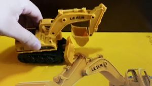 Simulate Excavator Truck Movable Claw Loader Digger Trucks Toys for Boys Construction Tractor Toy