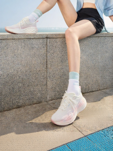 Li-Ning | Giày Chạy Bộ Dày Đế cho Phụ Nữ