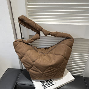 กระเป๋าสะพายไหล่ทรงสี่เหลี่ยมป้องกันความร้อนแบบยูนิเซ็กซ์ กระเป๋าสะพายข้างแบบลำลองขนาดใหญ่ ฤดูใบไม้ร่วง/ฤดูหนาว กระเป๋าถือแบบสะพายข้างแฟชั่นใหม่