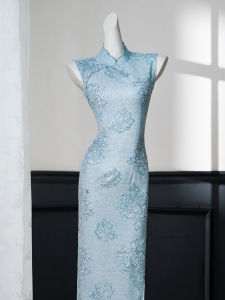 Đầm Cheongsam Màu Xanh Phù Hợp Văn Phòng Mùa Hè