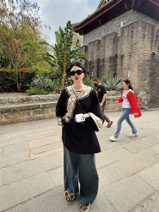 Young Style Chinese New Fashion QiZhi Wind Buttoned Tang Suit Unique Womens Summer Shirt Small Shirt Improved Retro Workwear