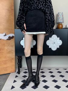 Tất Ống Dài Màu Đen Sâu Cổ Điển Cao Cấp Mùa Hè Cho Nữ Đi Làm Đi Chơi Đi Tiệc Chất Liệu Lụa Không Thương Hiệu