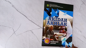 Buku Siswa Akidah Akhlak Kelas 10 MA KEMENAG KMA 183