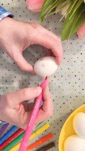 1Pcs Edible Coloring Pigment Marker Pen Non-Toxic Easy DIY Hand Drawing Decorating Tools for Sugar Biscuits Fondant Cakes Cupcakes Macarons Chocolate Easter Eggs Cookies Wedding & Birthday Homemade Pastry