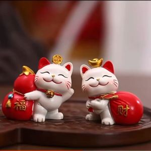 CARRISWERTE Christmas Gift New Year Gift Lucky Cat Figurine Home Decor For Home and Office