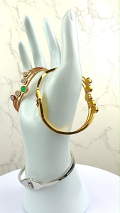 LoveMEpls กำไลข้อมือเพชร สแตนเลสแท้100% เกรดขายบนห้าง รับประกัน1ปี ไม่ลอก ไม่ดำ จัดส่งไวมาก w821