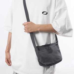 Canvas Leisure Travel Mens Crossbody Bag Simple Pure Color Single Shoulder Retro Japanese Style Casual Summer New Model Bag