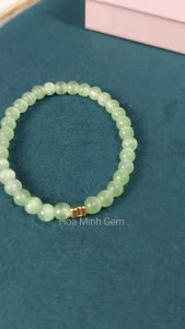 Vòng tay phong thủy đá Mắt Mèo size hạt 5.8 li phối charm trái tim vàng xi xinh xắn | Hoa Minh Gem