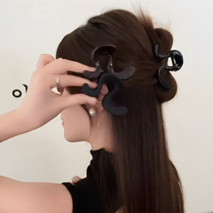 Elegant Simple Shark Hair Clip Womens Half Updo Hair Accessories Back of Head 2024 New Design Fashionable Hair Grips