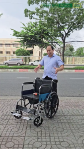 ♿ Xe lăn tay có bô Lucass V8 NEW bánh mâm có thắng tay hỗ trợ người đẩy tải trọng 100kg BH chính hãng 12 tháng