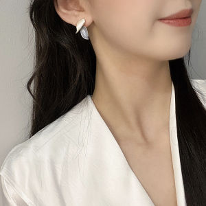 French Vintage Leaf Earrings Ins Minimalist Atmosphere Simple Forest Style Drip Glaze Ear Studs Clip-On No Piercing Required